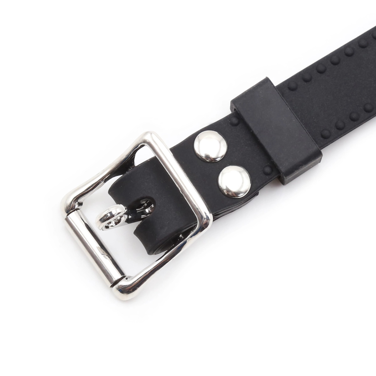 Detailed view of metal buckle on silicone O-ring mouth gag